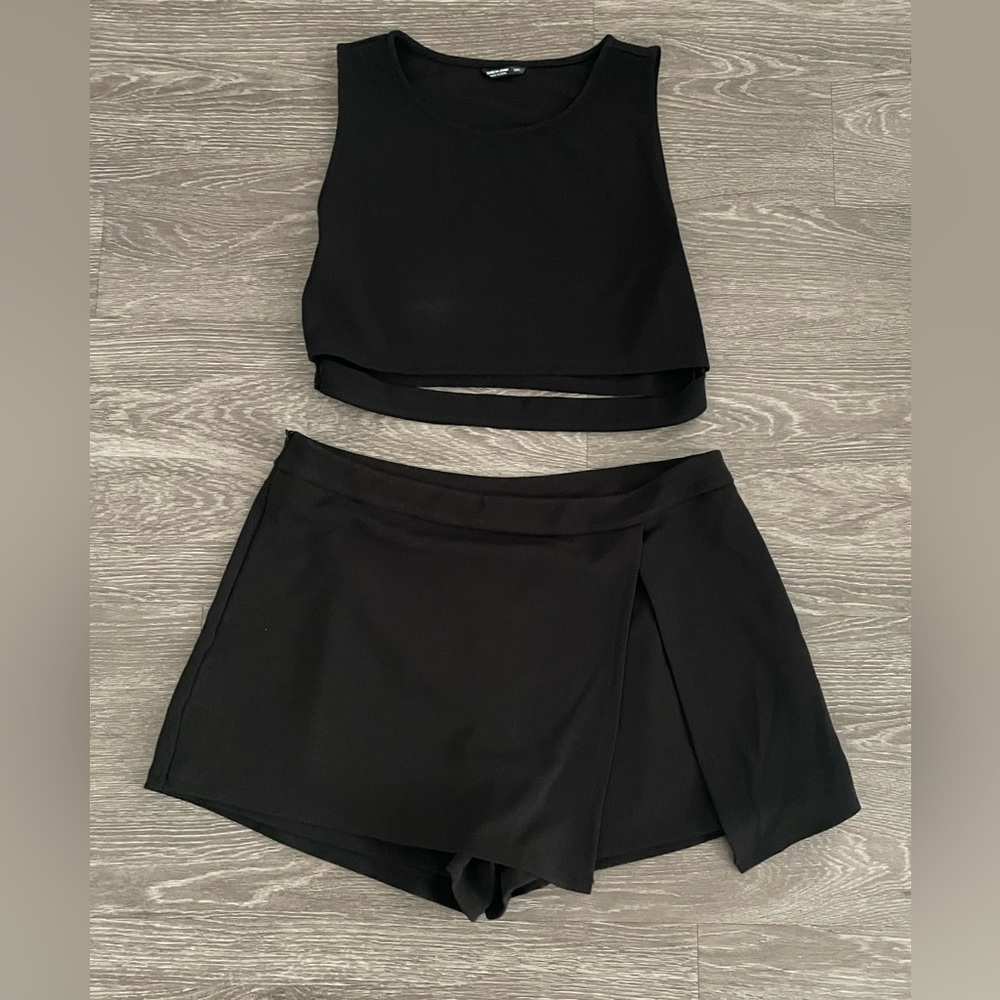 2-piece crop top and skort set
